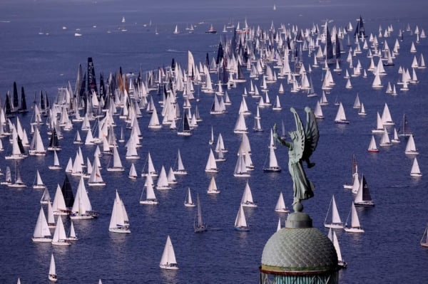 Deleite sus ojos con la carrera de yates más grande del mundo, la Regata Barcolana