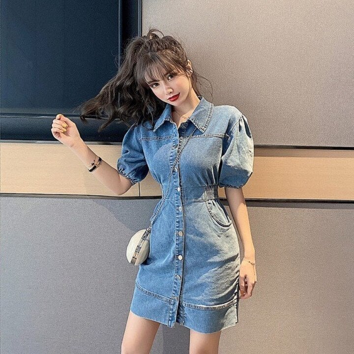 សំពត់ Denim ជាមួយនឹងចង្កេះតឹងធ្វើឱ្យរូបរាងរបស់យើង 