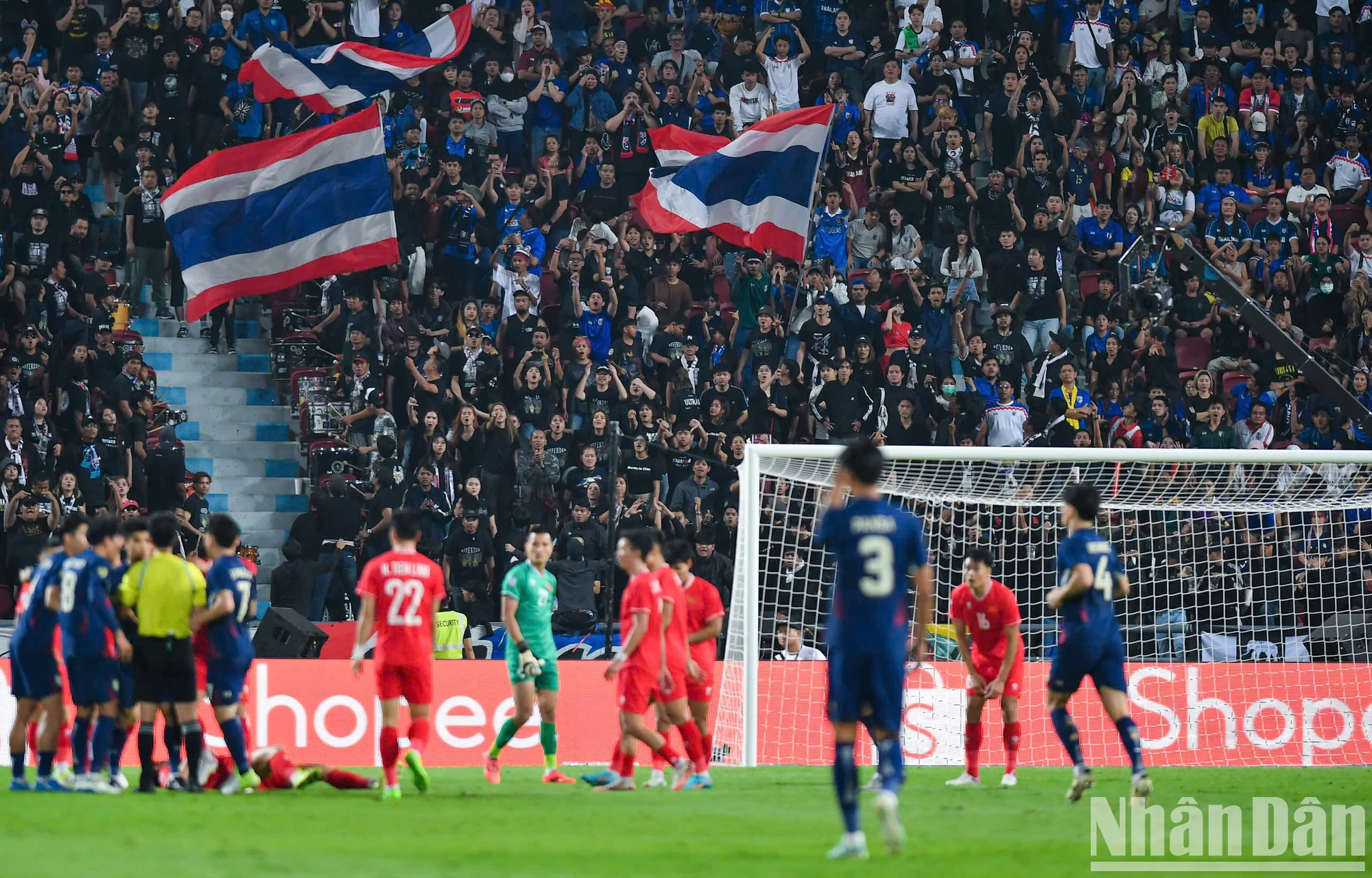 [ภาพ] ภาพบรรยากาศสวยๆ ของนัดชิงชนะเลิศ เวียดนาม - ไทย 19