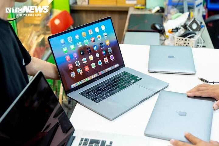 Những dòng Macbook chạy chip Intel có mức giá thấp nhất chỉ từ 4 triệu đồng.