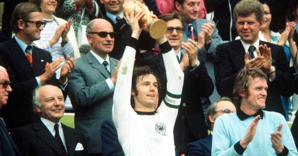 Huyền thoại bóng đá Đức, ‘Hoàng đế’ Franz Beckenbauer qua đời