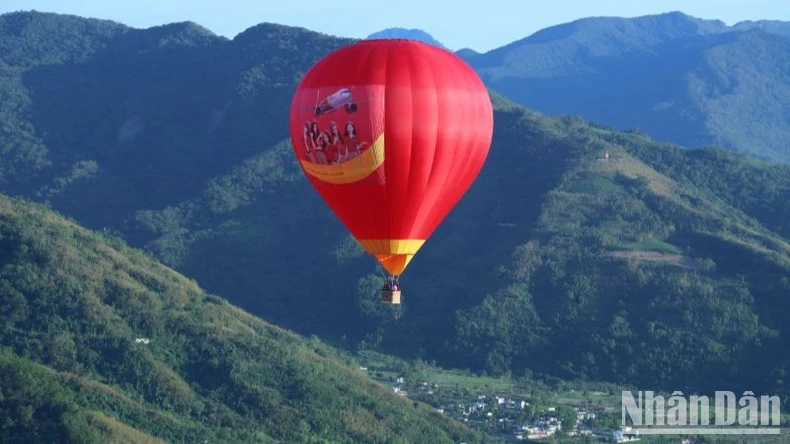 Vietjet tặng hành khách cơ hội trải nghiệm miễn phí tại lễ hội khinh khí cầu lớn nhất Ấn Độ ảnh 3