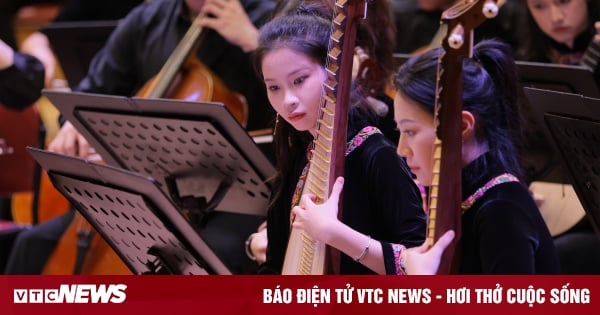 Famous Chinese orchestra performs 'Condor Hero' soundtrack in Hanoi