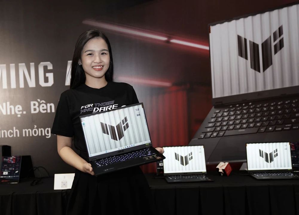 ASUS TUF Gaming A14 (2024) weighs only 1.46 kg and is 1.69 cm thin.