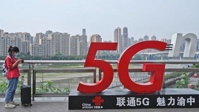 Туристы могут использовать китайские SIM-карты для доступа к социальным сетям через услуги 4G - 5G. Фото: ABC