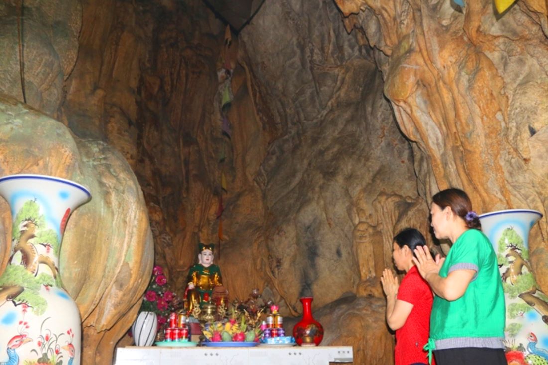 Gua ajaib Cua Buong di tanah Thanh - 9