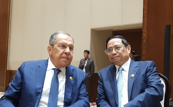 El Primer Ministro se reúne con el Ministro de Asuntos Exteriores ruso, Sergei Lavrov, en Indonesia.