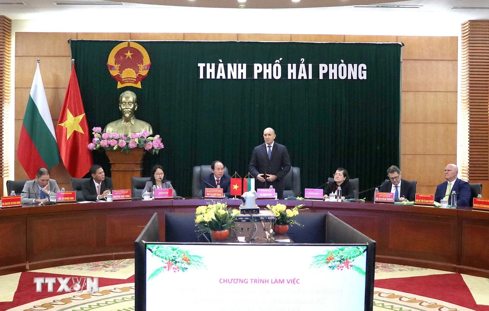 TTXVN_2611 Tong thong Bulgaria 1.jpg