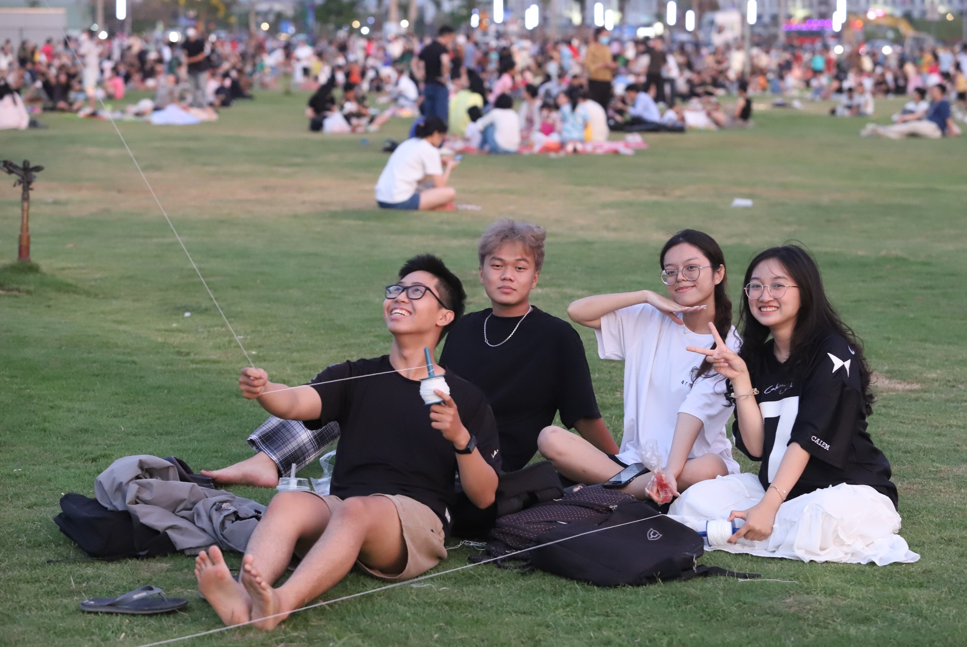 Thousands of people flock to the East of Ho Chi Minh City to 'live slowly' photo 14