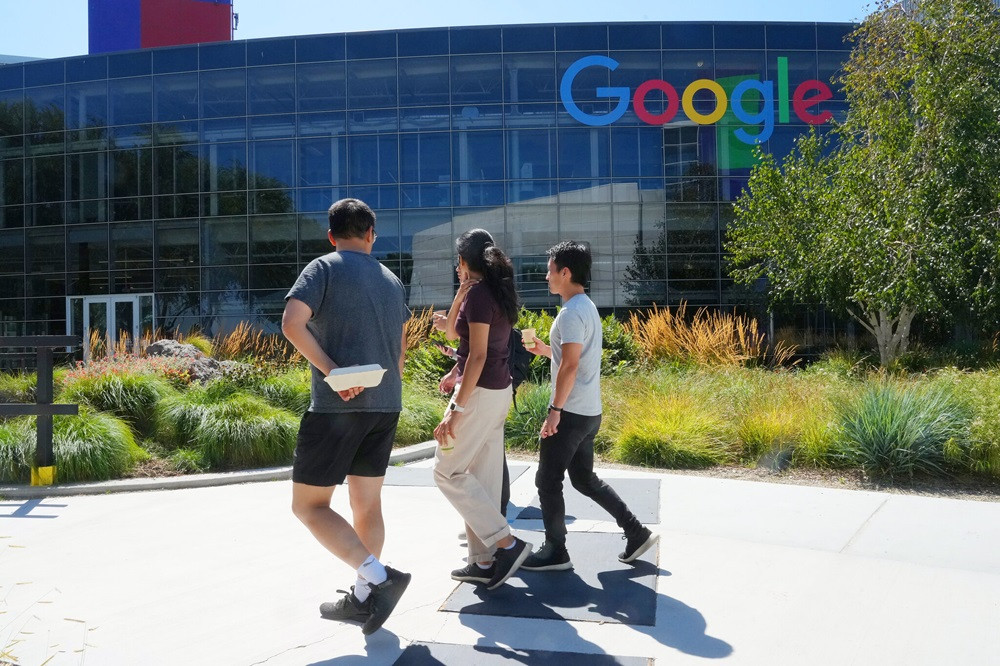 10Google-Entlassungen 02 fmjh superjumbo.jpg
