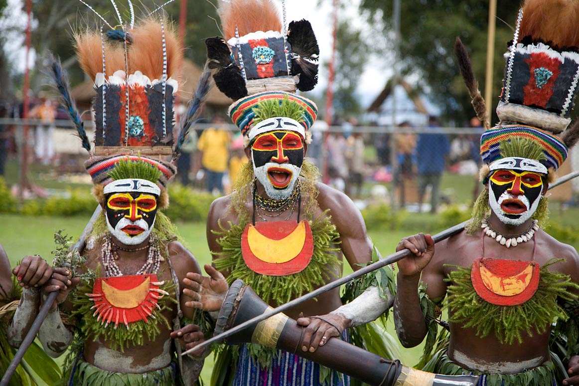 Tribes attack and ambush each other in papua new guinea many casualties picture 2