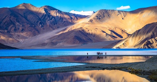 Berühmte Orte mit wunderschöner Naturlandschaft in Asien