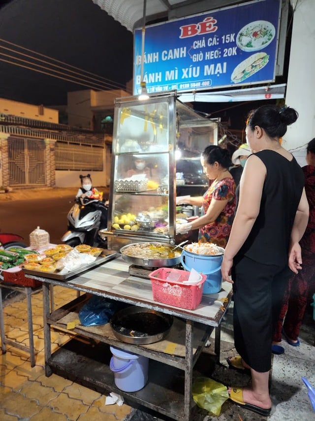 Quán bánh canh chả cá nổi tiếng mà bạn nên thử ở Phan Thiết- Ảnh 3.