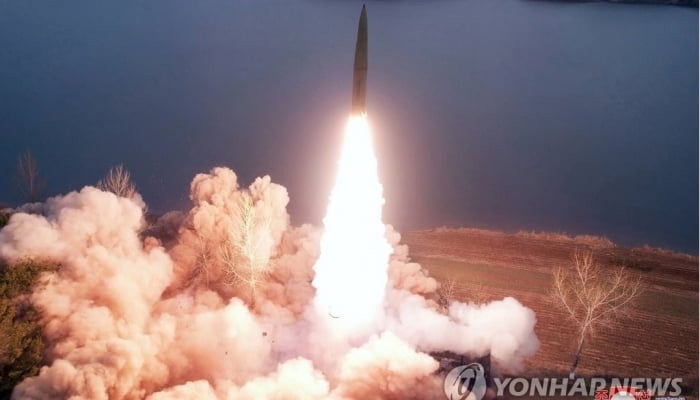 Nordkorea feuert zwei Raketen ab, während die USA Bombenübungen mit Südkorea durchführen