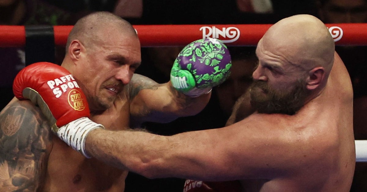 Tiếp tục đánh bại Tyson Fury, Oleksandr Usyk trở thành ‘vua’ quyền anh thế giới