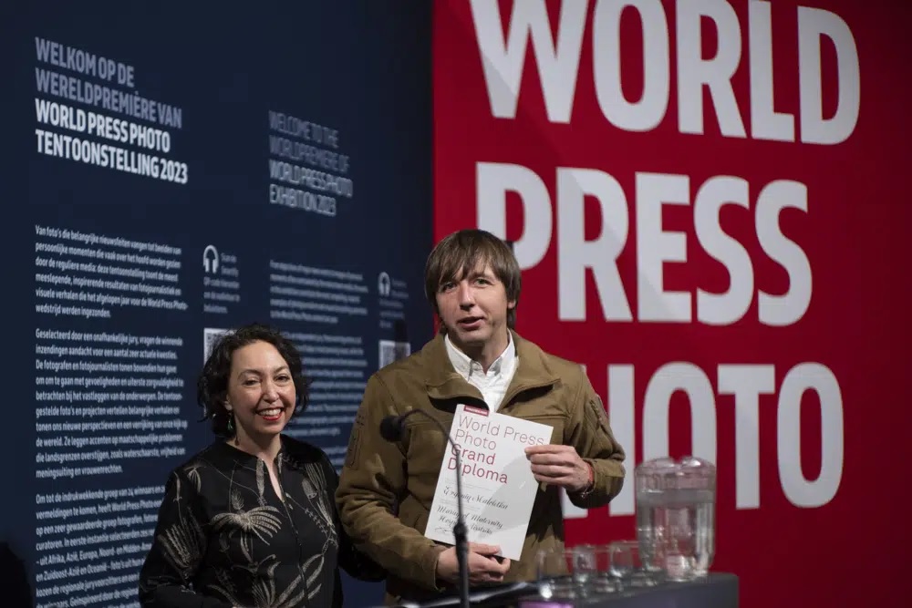 La photo de Marioupol remporte le concours mondial de photographie de presse 2023 photo 5