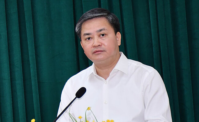 Herr Le Duc Tho, Mitglied des Zentralkomitees der Partei, Sekretär des Parteikomitees der Provinz Ben Tre. Foto: Dong Khoi Zeitung