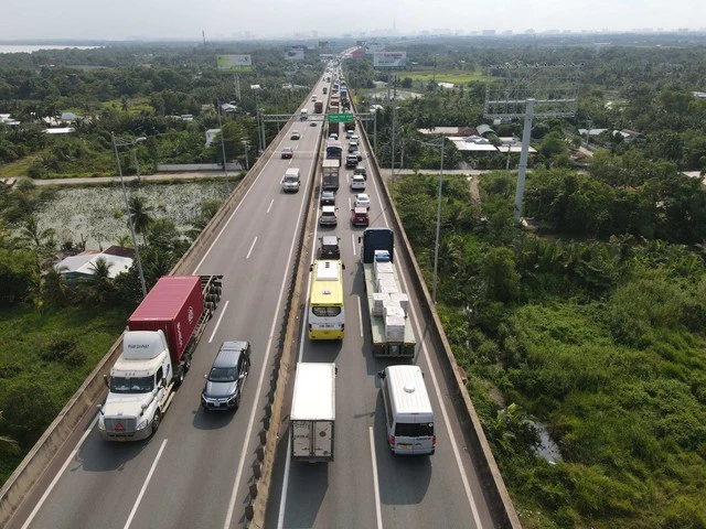 Premierminister fordert Ausbau der Autobahn Ho-Chi-Minh-Stadt – Long Thanh – Dau Giay