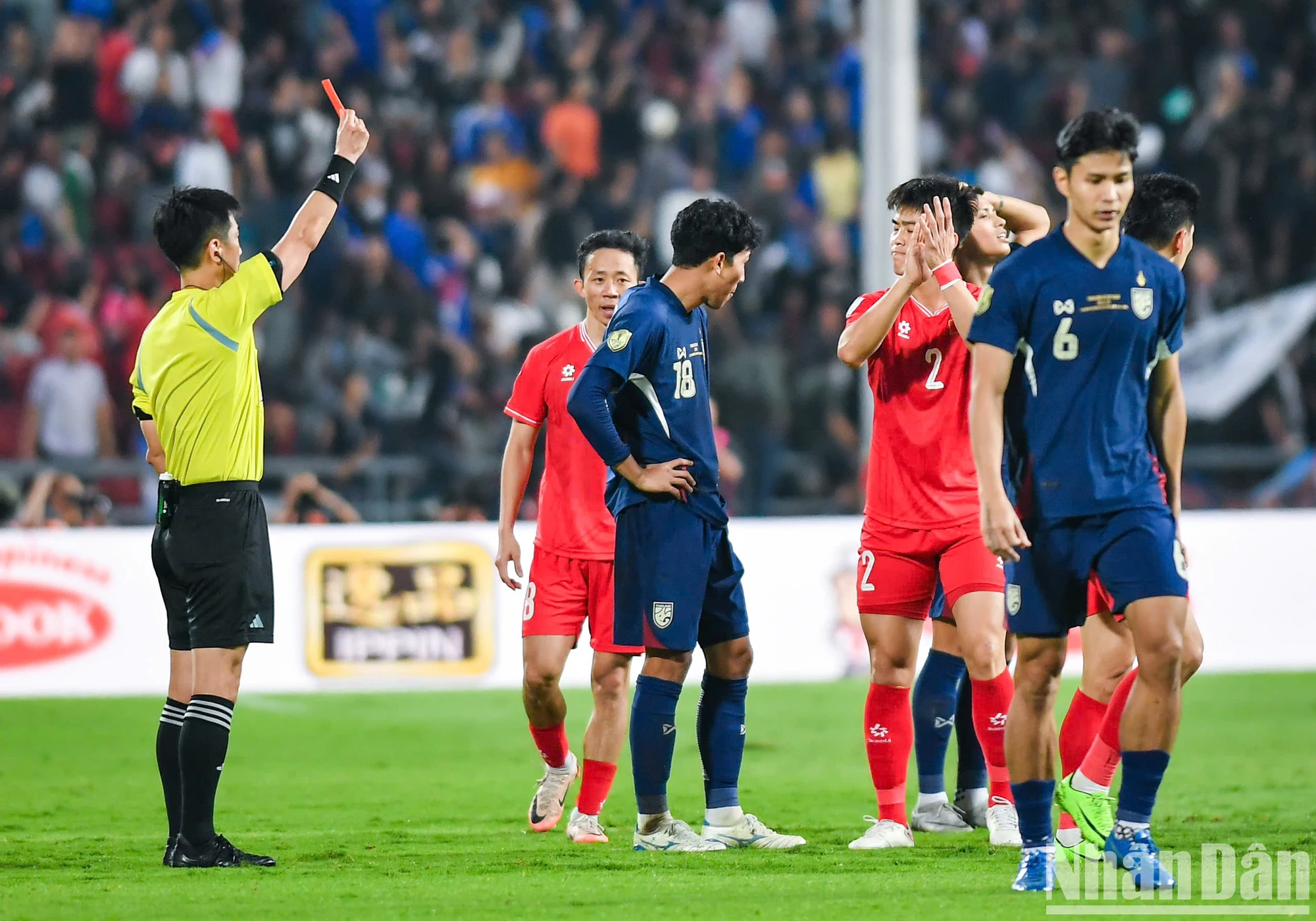 [ภาพ] ภาพบรรยากาศสวยๆ ของนัดชิงชนะเลิศ เวียดนาม - ไทย 20