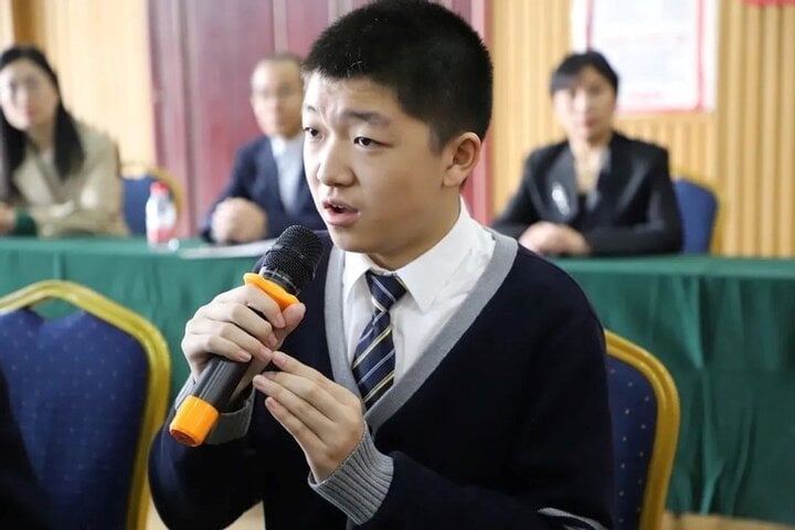 Der 14-jährige Zhang Jieming wurde direkt zum Masterstudium an der Xi'an Jiaotong-Universität zugelassen. (Foto: Baidu)