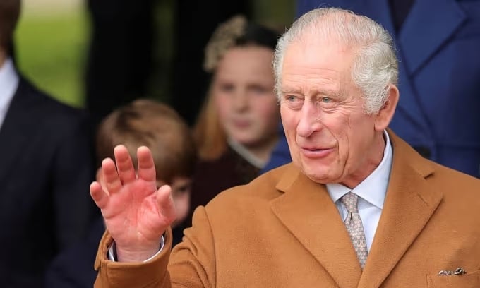 Le roi Charles III assiste à la cérémonie royale de Noël à l'église St. Marie Madeleine. Photo : Reuters