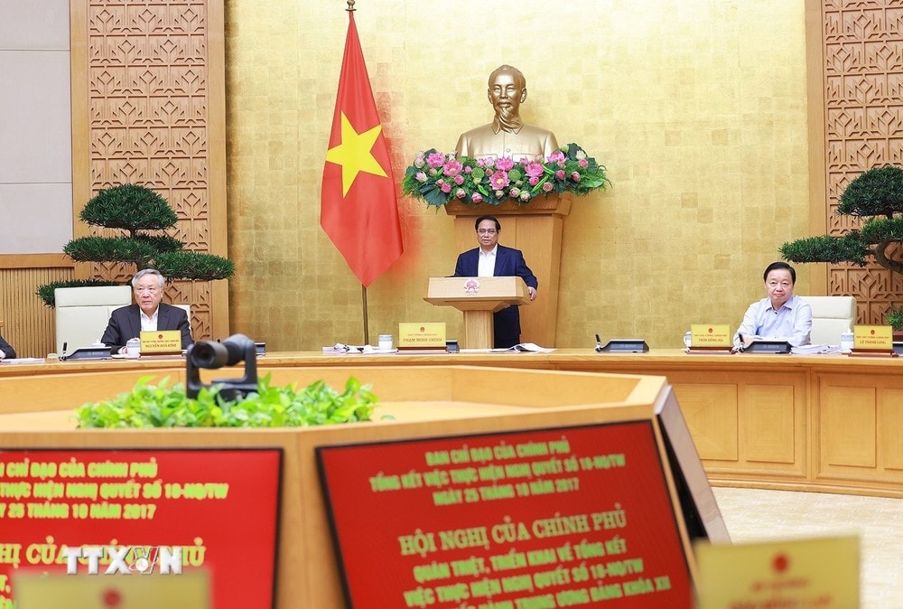 Prime Minister Pham Minh Chinh, Head of the Steering Committee, chaired the Government Conference to disseminate and summarize the implementation of Resolution No. 18-NQ/TW. (Photo: Duong Giang/VNA)