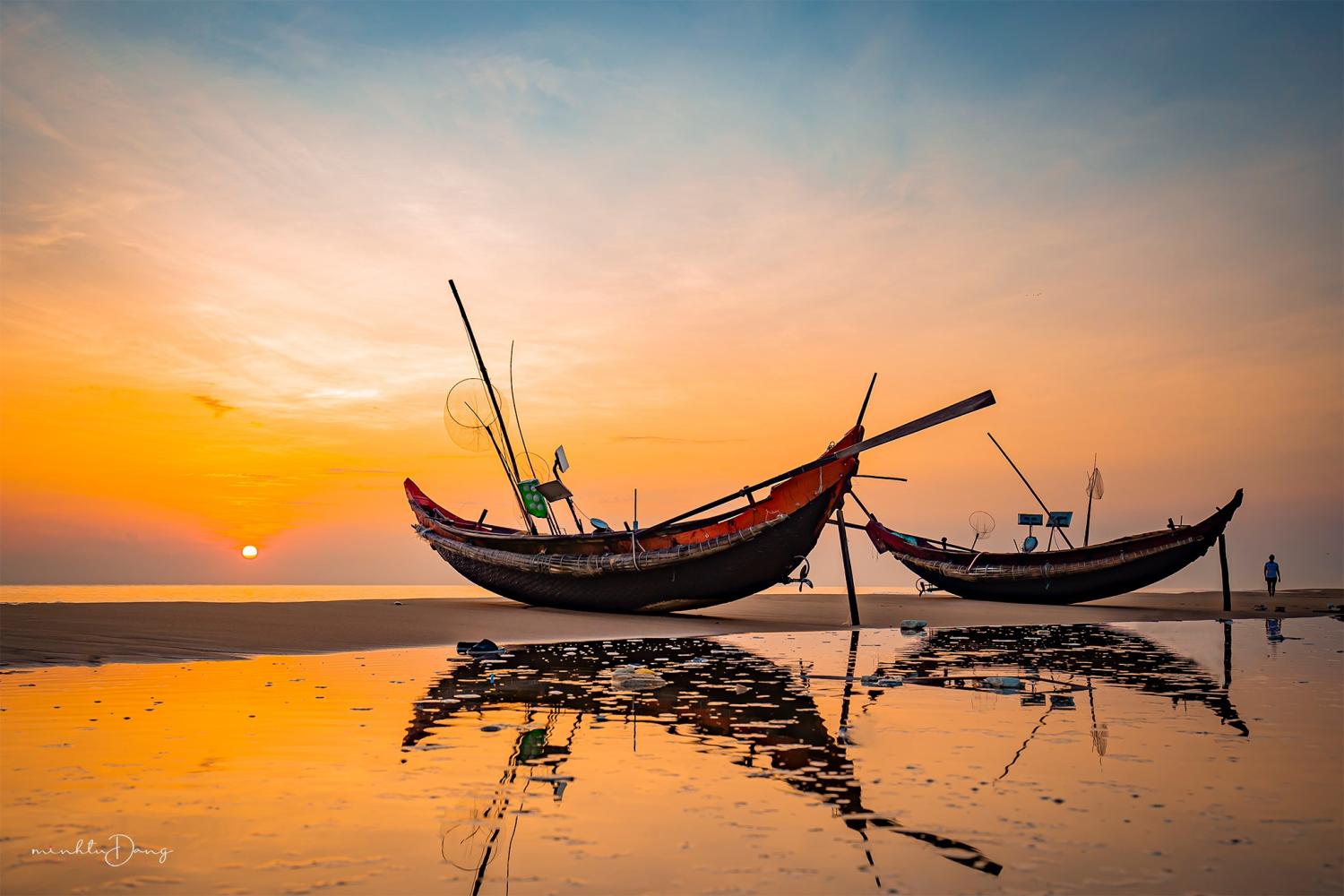 Contemple el hermoso amanecer en el pueblo pesquero costero de Binh Dinh