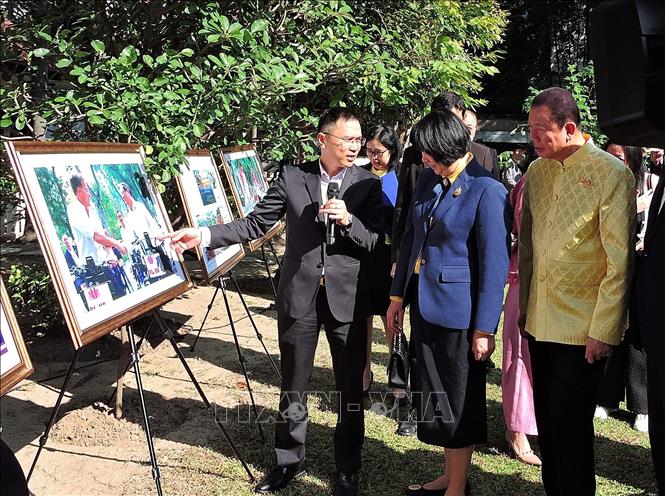 Vielfältige Farben der Fotoausstellung „Happy Vietnam“ in Thailand