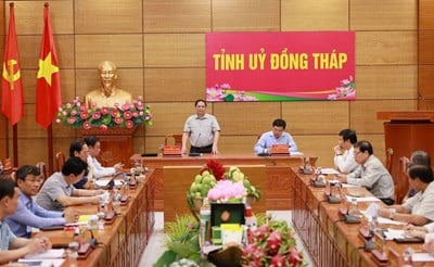 Prime Minister Pham Minh Chinh: Dong Thap needs to be a pioneer and model in building modern rural areas.