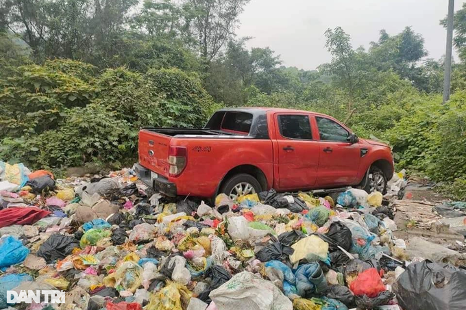 Vụ ô tô đi rửa, hôm sau thấy xe hư hỏng, vứt ở bãi rác: Chủ gara lên tiếng - 2
