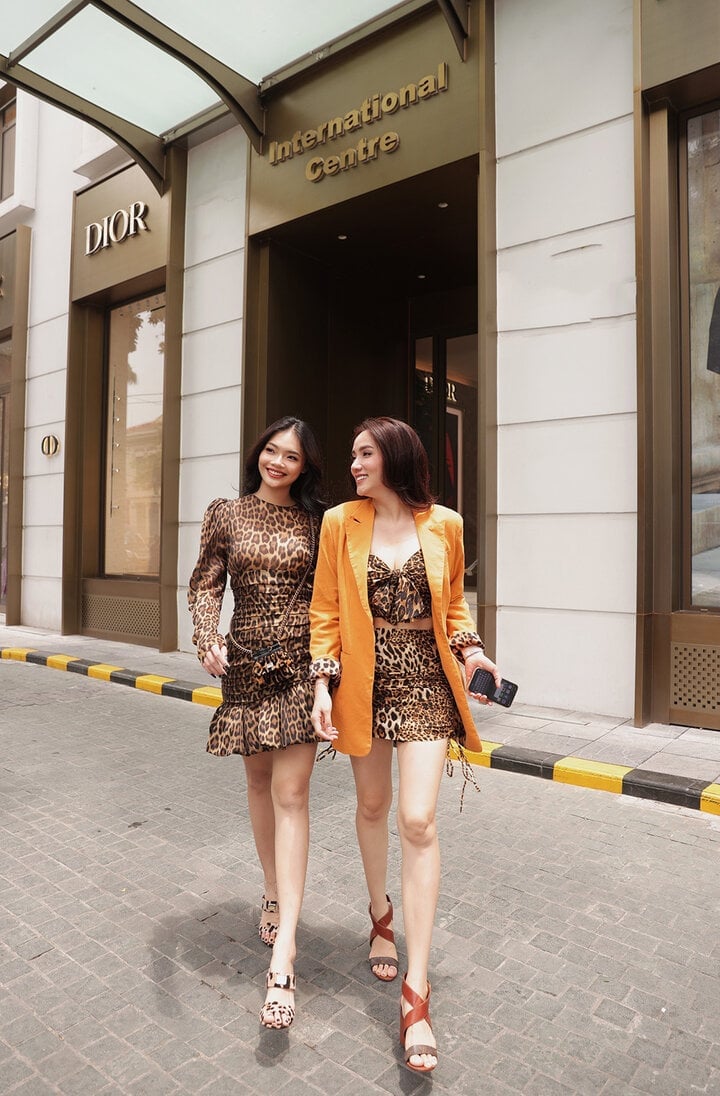 Trang Nhung said that when she was in middle school, Thanh Tram was both fat and tall. By the end of high school, her niece 