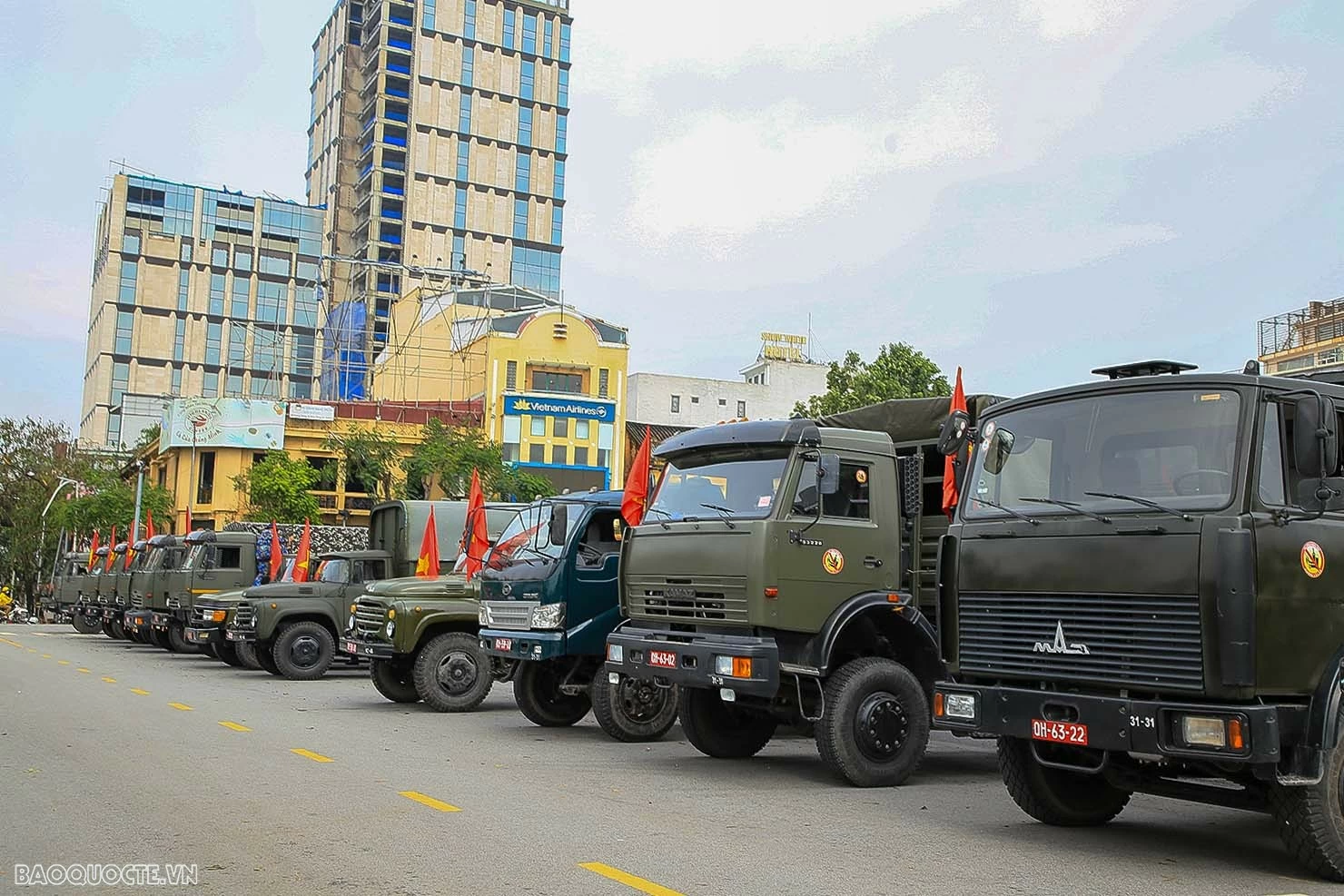 Hơn 200 cán bộ, chiến sĩ Hải quân tham gia tăng cường khắc phục hậu quả bão số 3 tại Hải Phòng. (Nguồn: Bộ Tư lệnh Hải quân cung cấp)