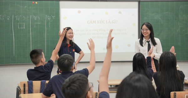 "Suffocating" accompanying students in puberty