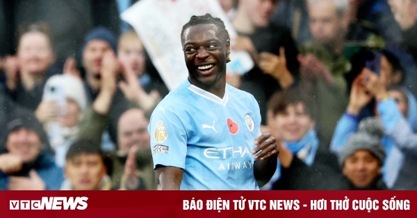 Doku làm lu mờ Haaland, Man City thắng đậm Bournemouth