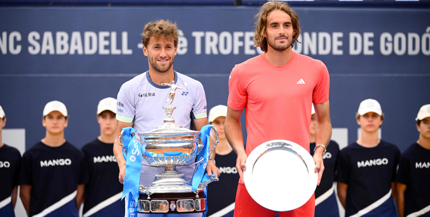 Ruud hạ Tsitsipas, vô địch Barcelona Mở rộng