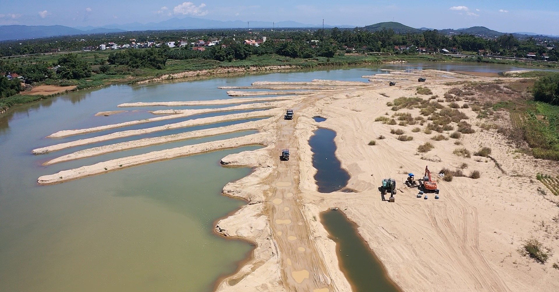 The unpredictable ending of the sand mine auctions caused shock