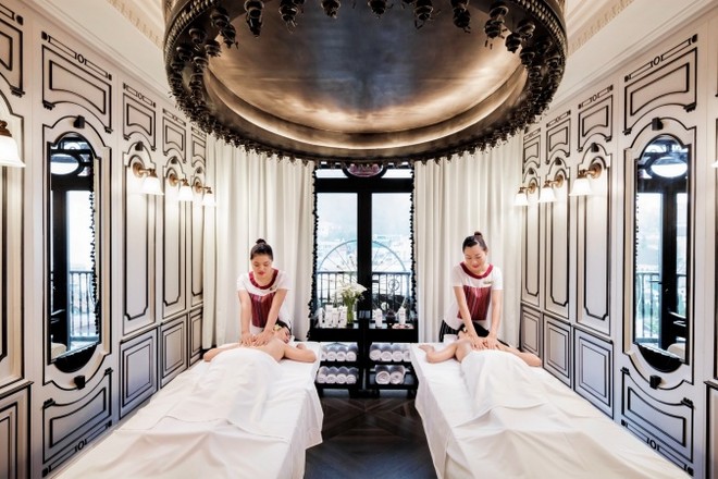 Đặt phòng tại khách sạn mùa Trung thu, du khách sẽ được trải nghiệm liệu trình trị liệu của người Dao Đỏ. ảnh 3