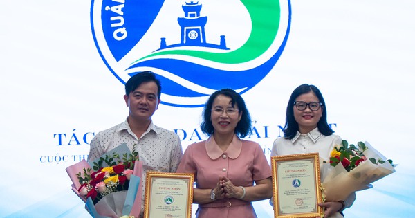 Cérémonie de remise des prix du concours de création de logo de la province de Quang Binh