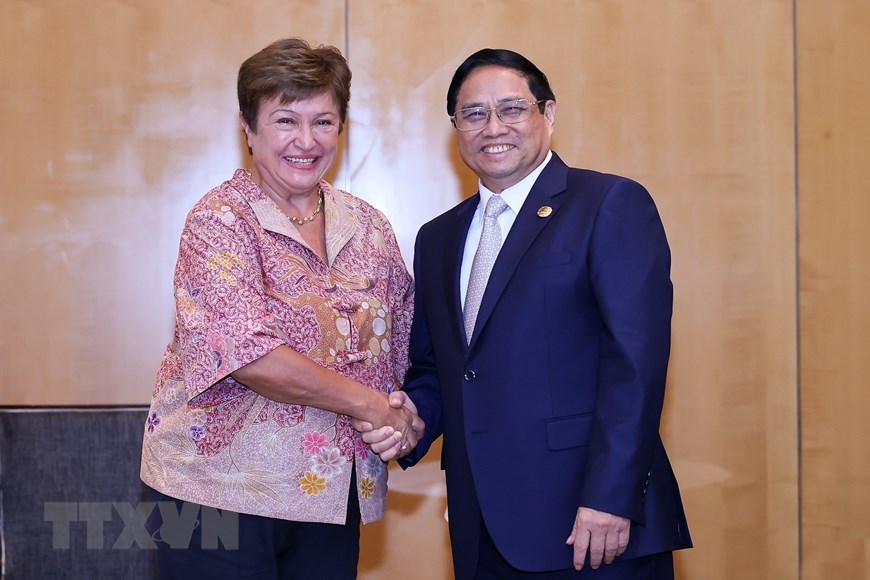 นายกรัฐมนตรี Pham Minh Chinh ยืนยันว่าพร้อมที่จะทำงานร่วมกับ IMF เพื่อดำเนินการตามวาระการประชุมที่เน้นสามเสาหลัก ได้แก่ การสร้างเสถียรภาพให้กับเศรษฐกิจมหภาค การสนับสนุนประเทศที่เปราะบาง และการส่งเสริมการเติบโต ภาพ : VNA