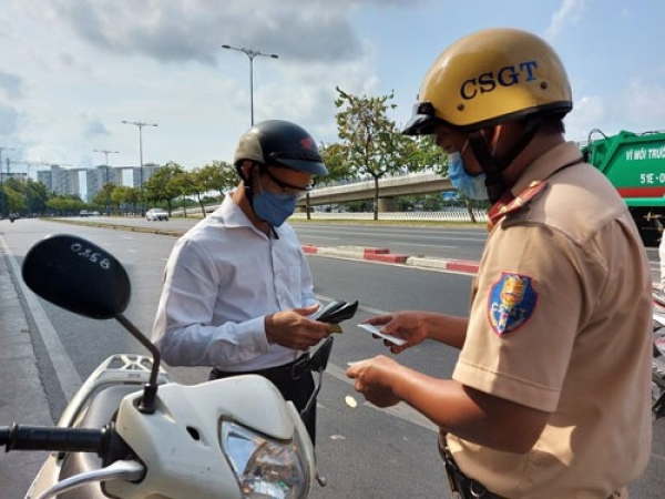 From September 15, can VNeID be used instead of vehicle registration papers when checked by traffic police?