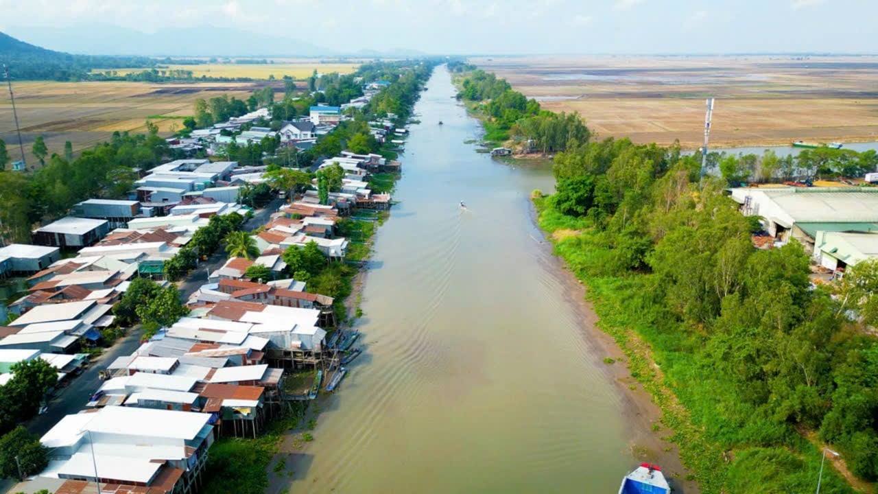 An Giang long trọng tổ chức lễ kỷ niệm 200 năm hoàn thành Kênh Vĩnh Tế- Ảnh 4.