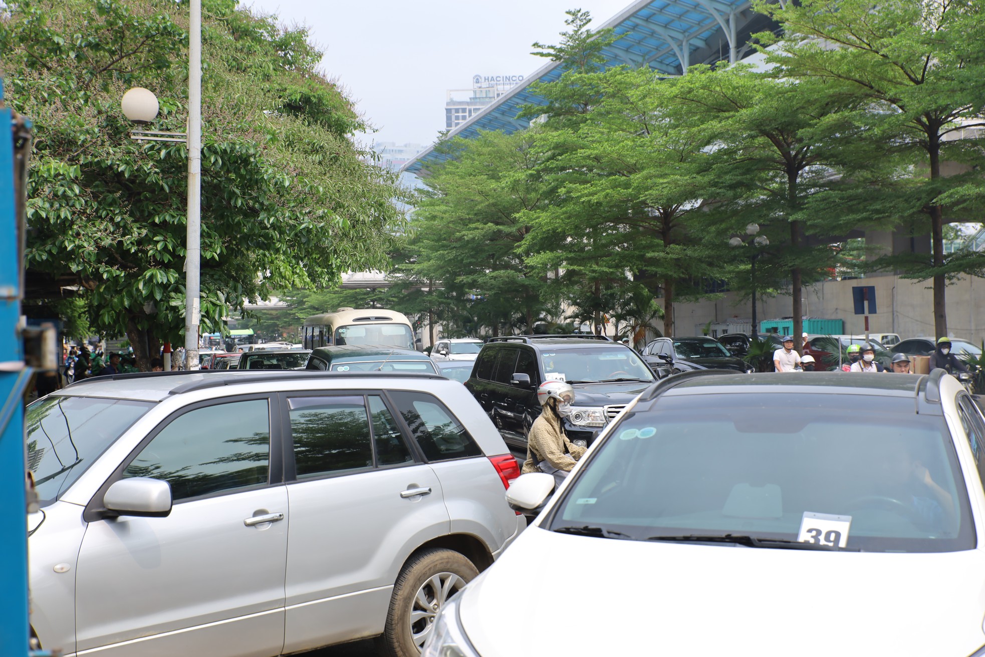 車検に車を持ち込む人の数が急増した。どうすれば交通渋滞を避けることができますか？写真5