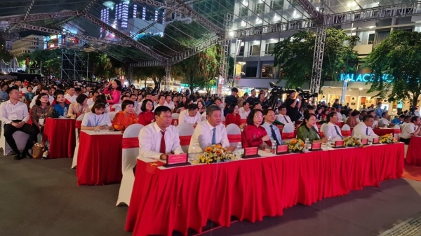 Momentos destacados de la ceremonia inaugural de los "Días de Hanoi en Ciudad Ho Chi Minh"