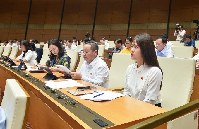 National Assembly delegates at Dien Hong meeting room. Photo: National Assembly Media