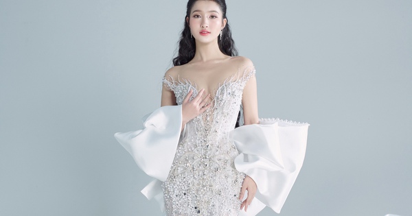 Ngơ ngẩn ngắm Phương Nhi "lên đồ" trắng muốt cho đêm chung kết Miss International 2023