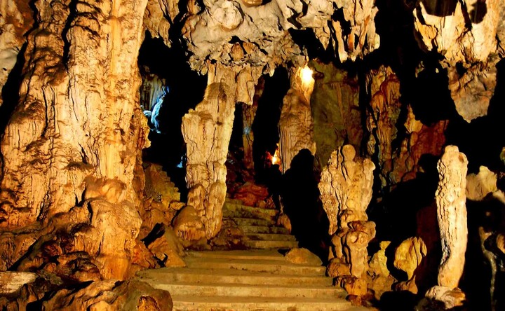 Di Long - La tercera cueva en el sur.