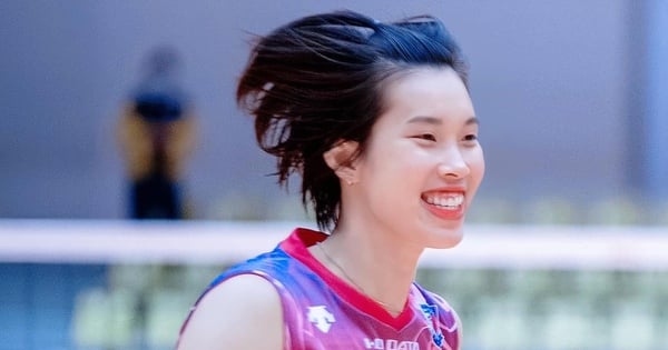 Before arriving in Europe, 1.93 m volleyball star Thanh Thuy received very good news.