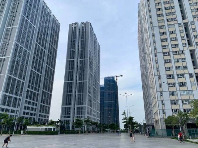 マンション価格が「爆発」、1平方メートルあたり1億3000万ドンで販売される（写真1）