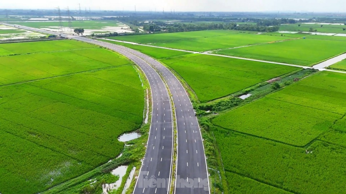 Erfreuen Sie sich an dem Verkehrsprojekt im Wert von über 500 Milliarden VND, das im Südwesten von Hanoi eröffnet werden soll. Foto 5