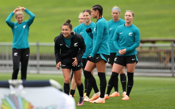 Đội tuyển nữ New Zealand tập luyện chiều ngày 8/7. Ảnh: Football Ferns